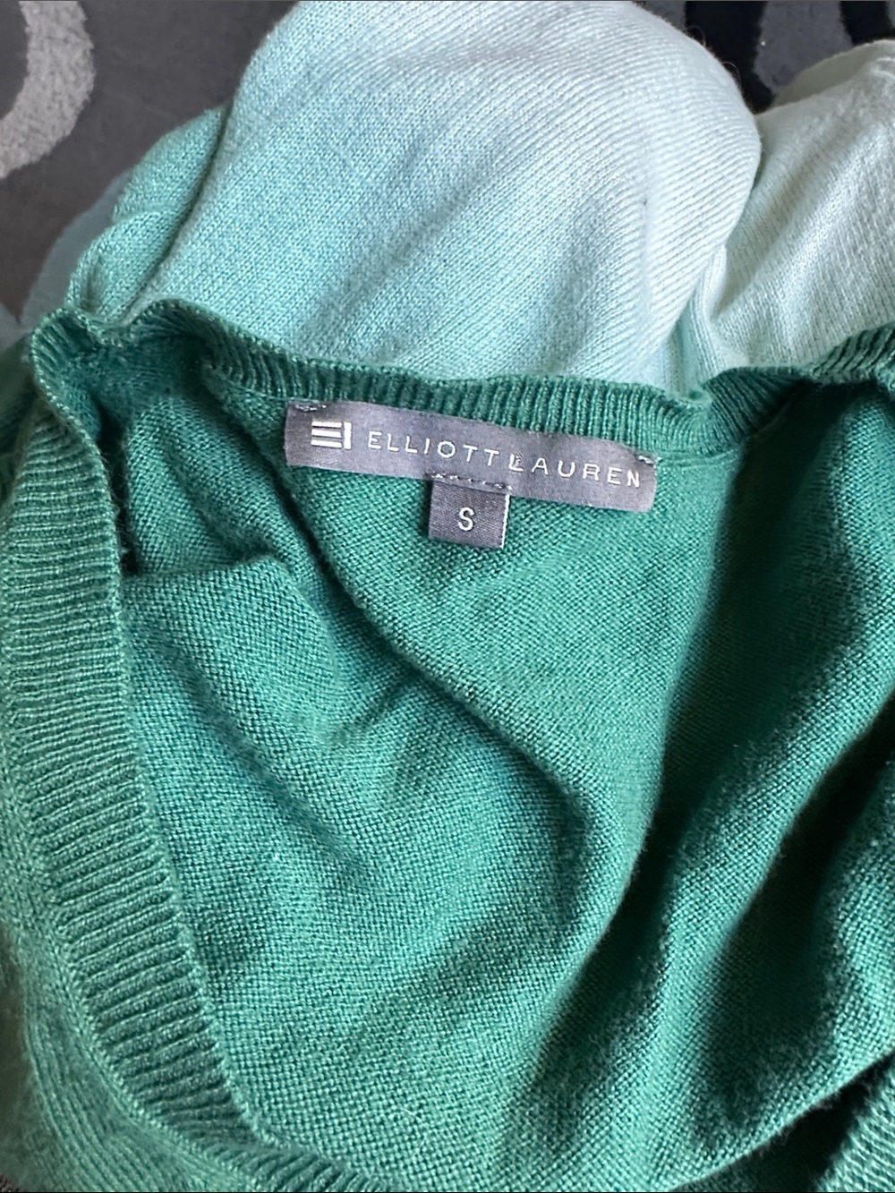 Elliott Lauren Teal to Cream Ombre V-Neck Sweater - Picture 2 of 5